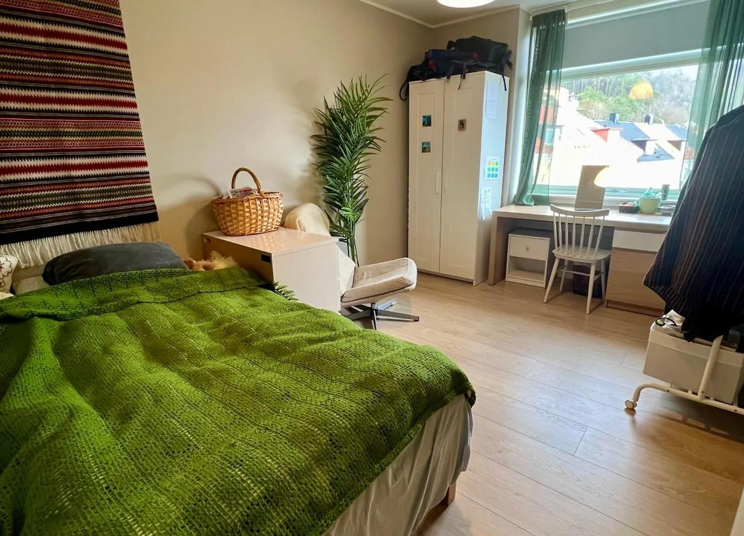 Newly Renovated Home With Lots Of Light! Bergen Lejlighed